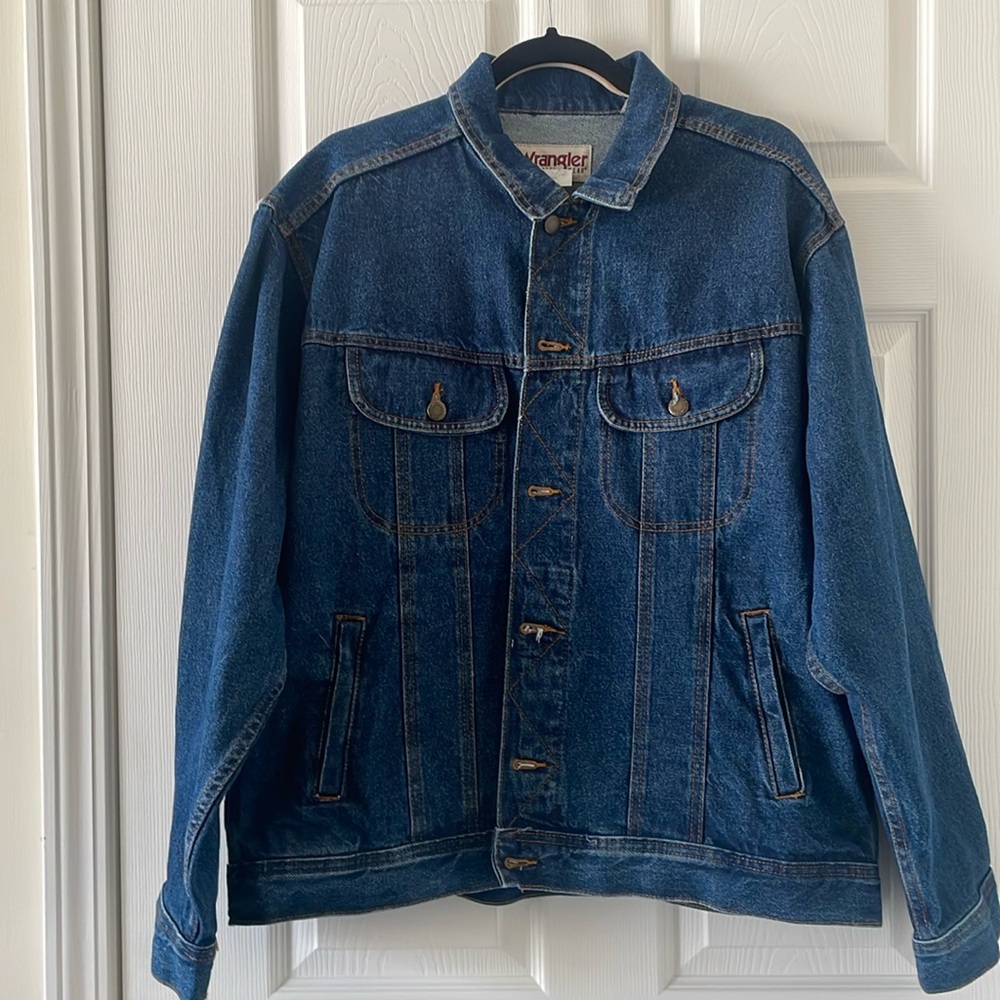 Men’s Wrangler Rugged Wear Denim Jacket, Size XL